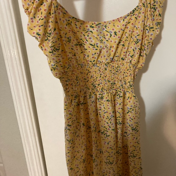 SHEIN yellow floral dress, size medium - Picture 3 of 4